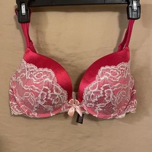 Beautiful pink lace Victoria secret bra